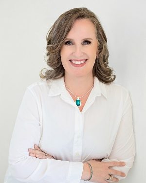 8 Steps to Create a Dynamic Presentation from Your Book by Kirsten Holmberg